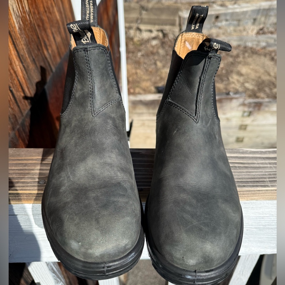 NEW Blundstone Boots size #587 NEW